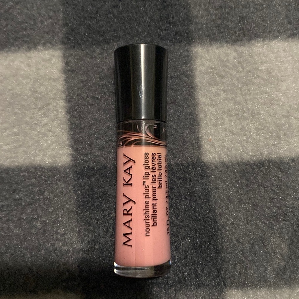 Mary Kay nourishine plus lip gloss